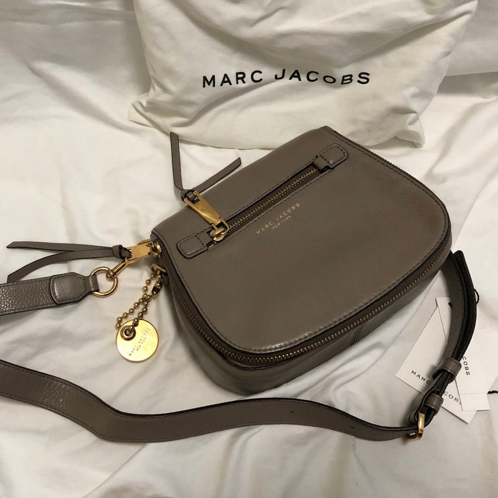 Marc Jacobs Saddle Recruit Bag in Mink